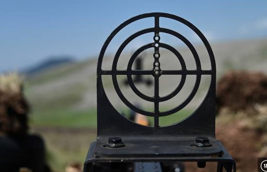Tirs intensifs ce après-midi près de Sotk dans la région de Gegharkounik, un soldat Arménien blessé, un soldat Azéri tué et un autre blessé