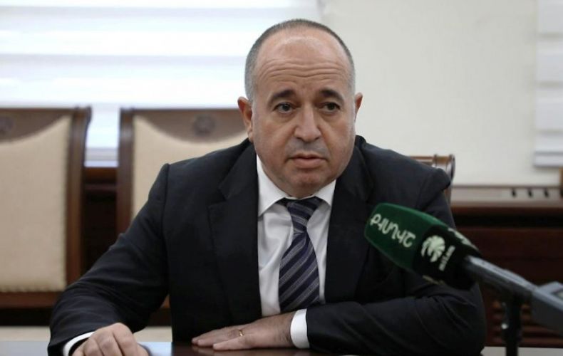 Archak Karapetyan le ministre arménien de la Défense s’est rendu aujourd’hui en Russie avec une délégation
