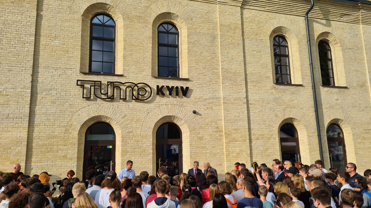 Inauguration d’un centre Tumo à Kiev