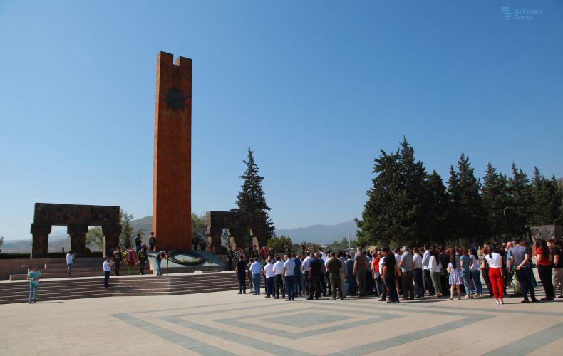 L’Arménie représentée a minima à Stepanakert aux cérémonies du 30e anniversaire de la fondation de la République du Haut Karabagh
