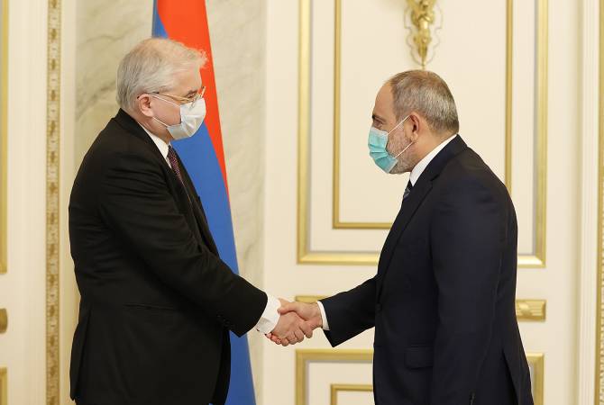 Le Premier ministre arménien Nikol Pachinian a reçu à Erévan a reçu Igor Khovayev le coprésident russe du Groupe de Minsk de l&rsquo;OSCE
