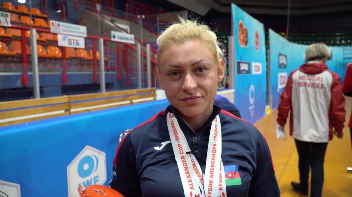 Boyanka Kostova (28 ans) une haltérophile Bulgare devenue Azérie, championne du monde et d’Europe suspendue 8 ans pour dopage