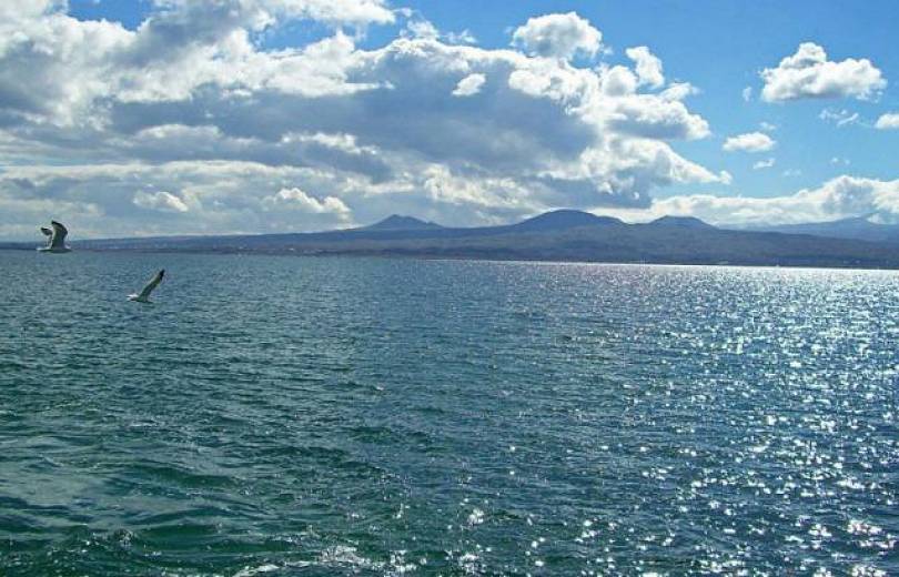 Le niveau des eaux du lac Sevan a baissé de 10 centimètres suite à des prélèvements plus importants