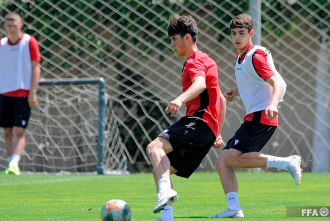 Le camp d&rsquo;entraînement sportif de l&rsquo;équipe de football arménienne des moins de 19 ans a commencé