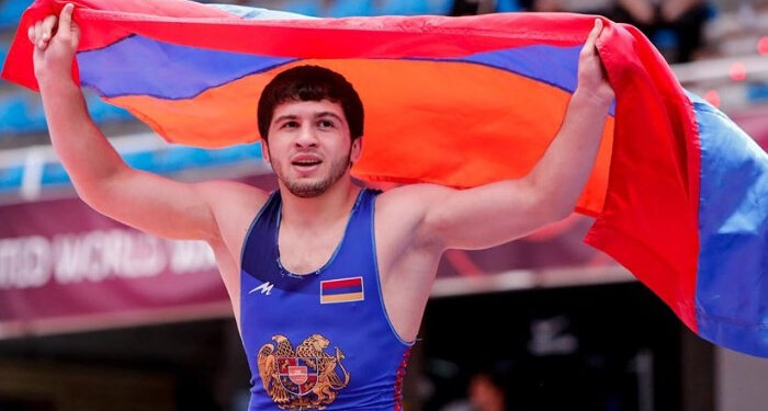 Malkhas Amoyan (72 kg) est pour l’Arménie en finale des championnats du monde de lutte gréco-romaine à Oslo (Norvège)