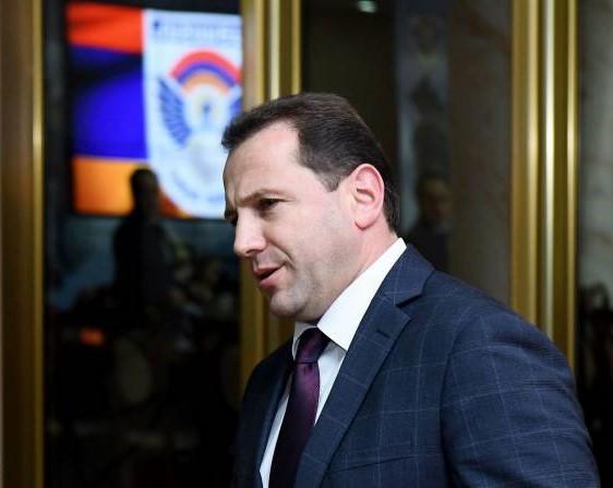 Davit Tonoyan l’ex-ministre de la Défense restera en prison