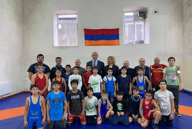 Le triple champion olympique Alexander Karelin était à Gyumri en visite d&rsquo;étude