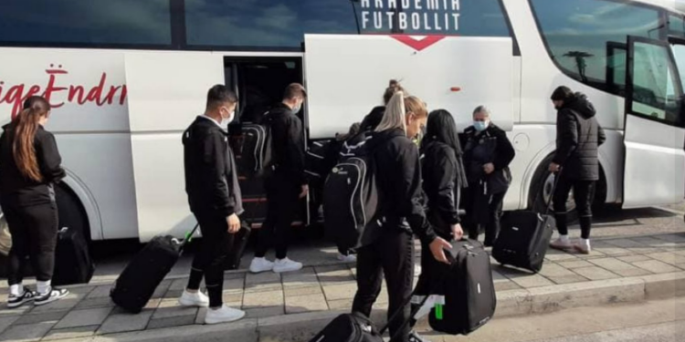L’équipe d’Arménie féminine de football est arrivée à Tiran pour le match Albanie-Arménie