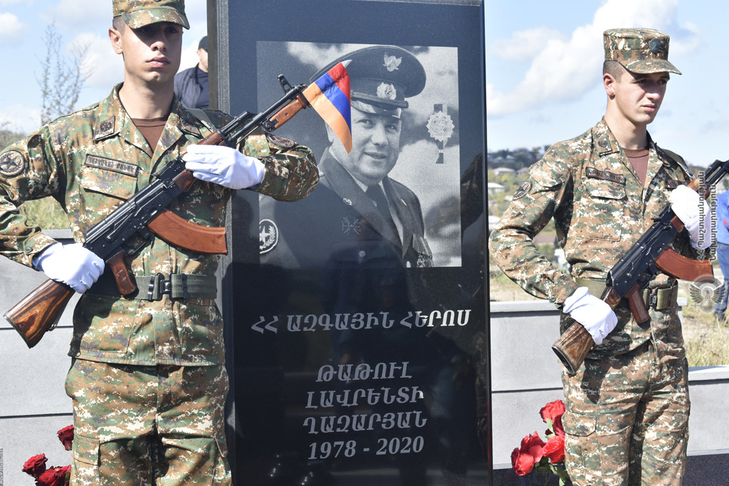 Anniversaire de la disparition en Artsakh du capitaine Tatoul Ghazaryan et capitaine-adjoint Armen Ohanyan