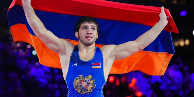 La Bulgarie désirait s’emparer de Malkhas Amoyan le champion du monde 2021 de lutte gréco-romaine sous les couleurs de l’Arménie