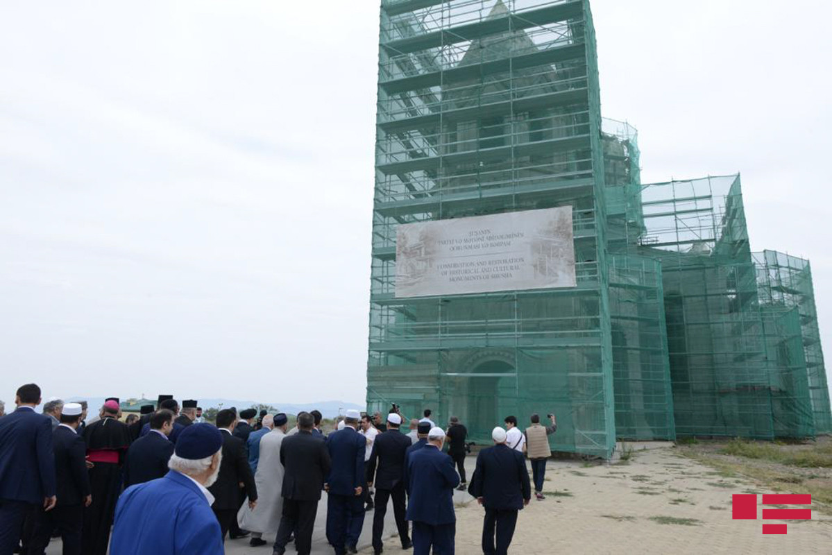 Aliev offre les églises arméniennes de Chouchi à l’Église russe