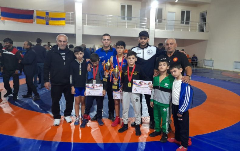 Des athlètes d&rsquo;Artsakh ont remporté des prix lors d&rsquo;un tournoi de lutte organisé en Arménie
