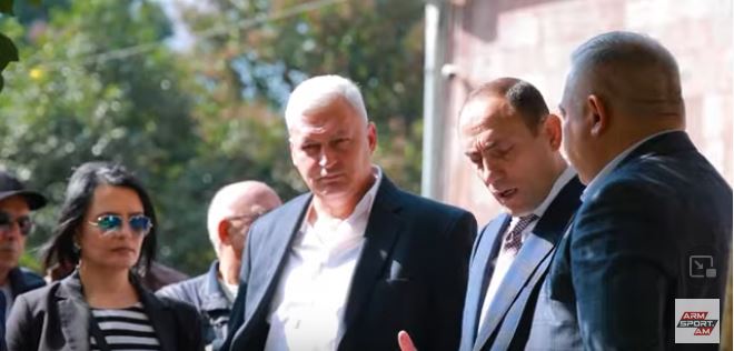 Emin Yeghiazaryan reçoit la médaille d&rsquo;honneur « Hayk Parsadanyan »