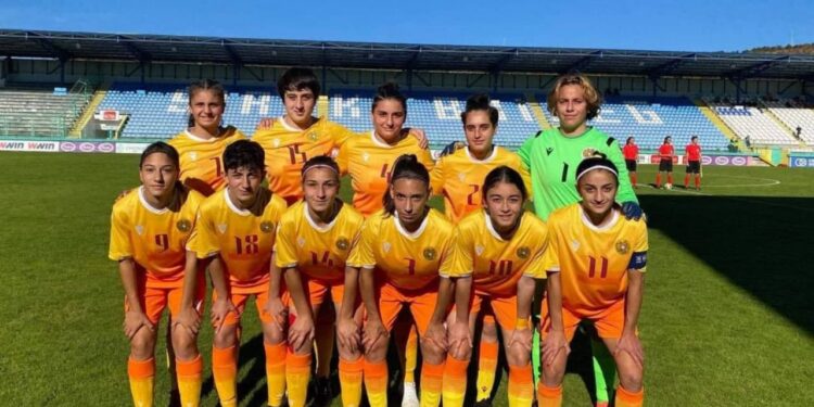 L’équipe féminine d’Arménie des U19 concède une défaite 0-6 face à l’Estonie