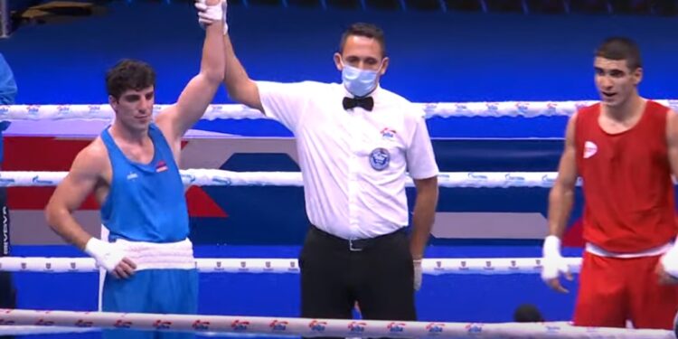 Hovhannès Bachkov (Arménie) s’impose 3-1 sir Malik Hasanov (Azerbaïdjan) en 1/16e de finale des championnats du monde de boxe