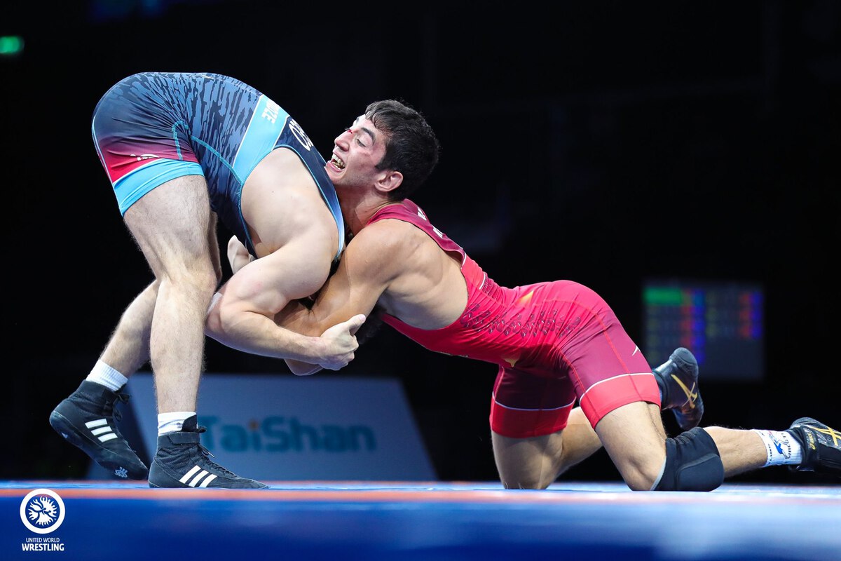 Lutte : Khachatryan attend son combat pour la médaille de bronze
