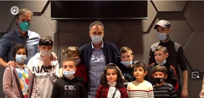 La vidéo de la visite par l&rsquo;entraîneur-chef de l&rsquo;équipe nationale arménienne Joaquin Caparos du Centre d&rsquo;hématologie Yolyan