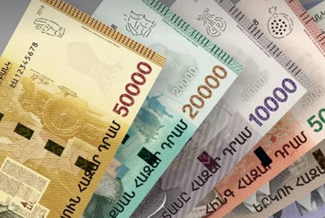 Le salaire mensuel minimum en Arménie pourrait passer jusqu’en 2026 à 85 000 drams contre 68 000 aujourd’hui