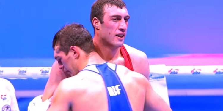 Davit Chaloyan en finale des championnats du monde des superlourds offre à l’Arménie un titre de vice-champion du monde en s’inclinant (1-4) face Russe Mark Petrovski ce soir à Belgrade