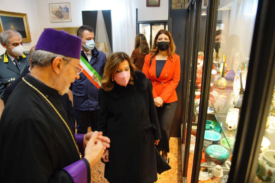 La présidente du Sénat italien visite le monastère mkhitariste de Saint Lazare à Venise