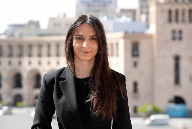 Mané Gevorgyan secrétaire de presse du bureau du Premier ministre arménienne démise de ses fonctions