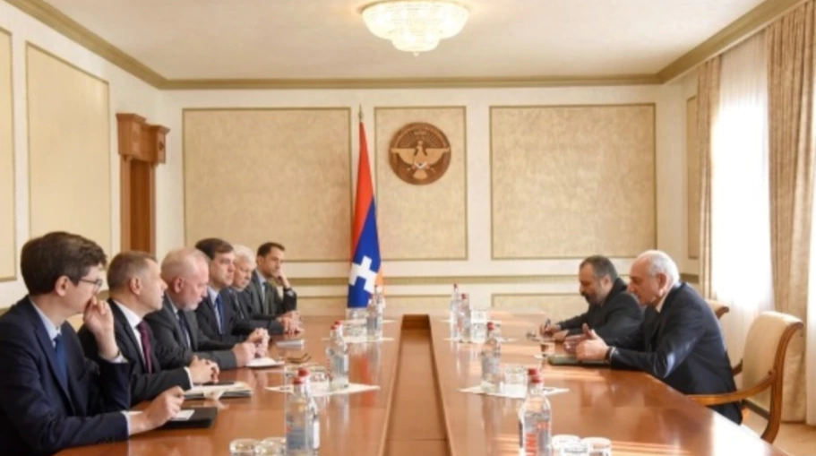 La Russie soutient la reprise des visites des médiateurs au Karabakh