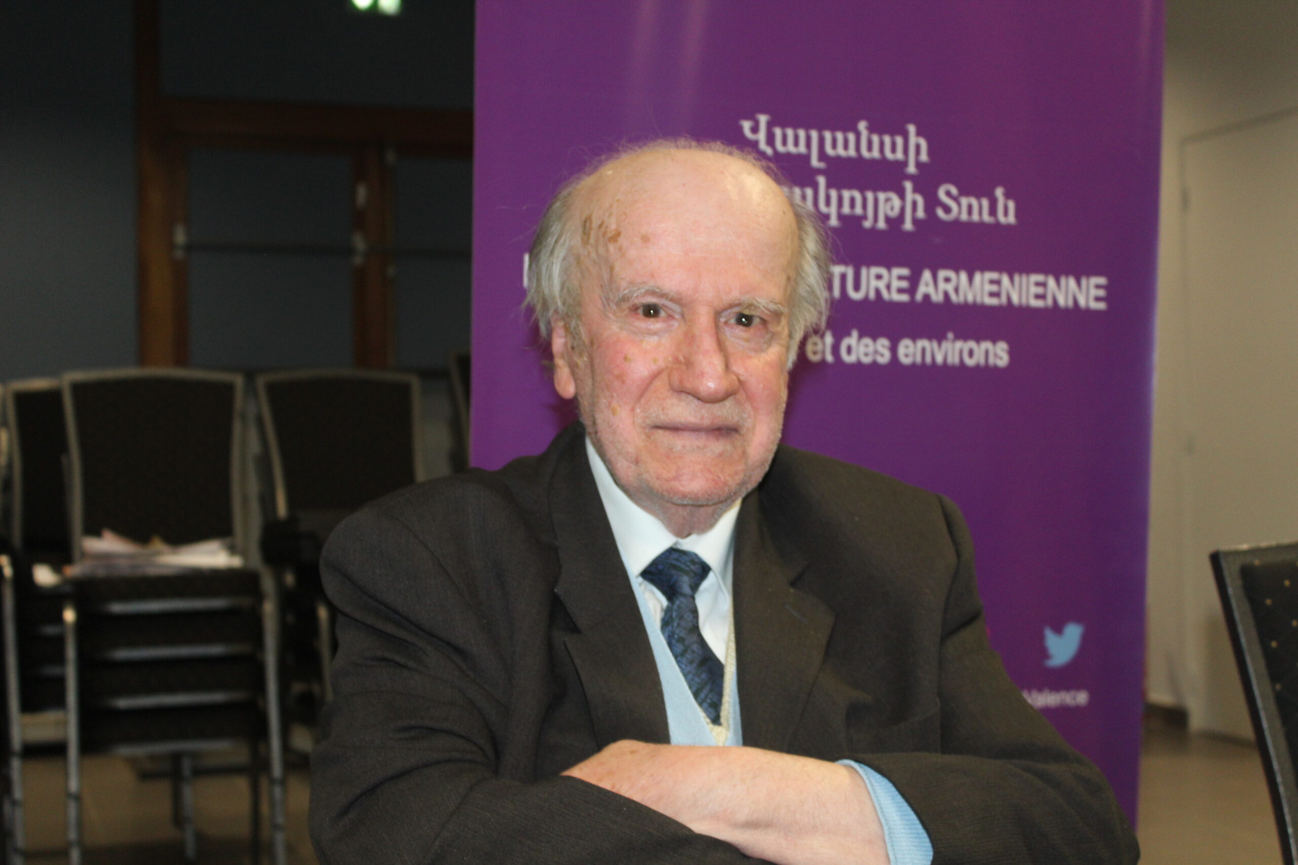 Varoujean Jinbachian a présenté son livre « Réfugié de pays en pays » à la MCA de Valence, la vie et l’œuvre de l&rsquo;auteur honorées