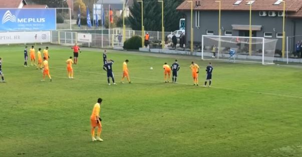 Arménie U-19 – Écosse U-19 : 3 : 2