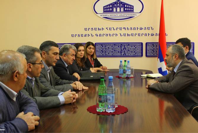 Le ministre des Affaires étrangères d&rsquo;Artsakh reçoit une délégation de l&rsquo;Académie nationale