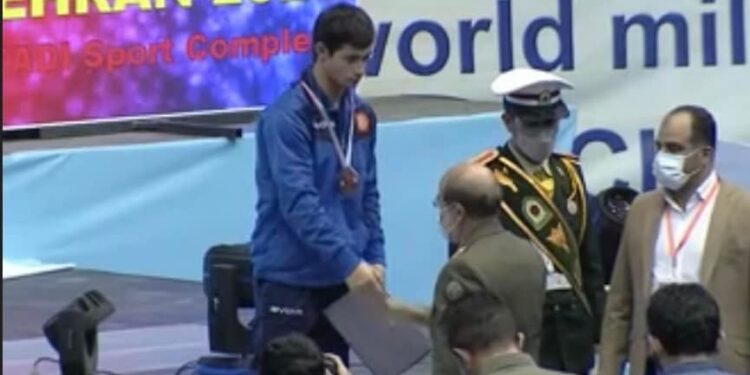 Gevorg Tadevosyan (87 kg) champion du monde militaire de lutte gréco-romaine sous les couleurs de l’Arménie à Téhéran