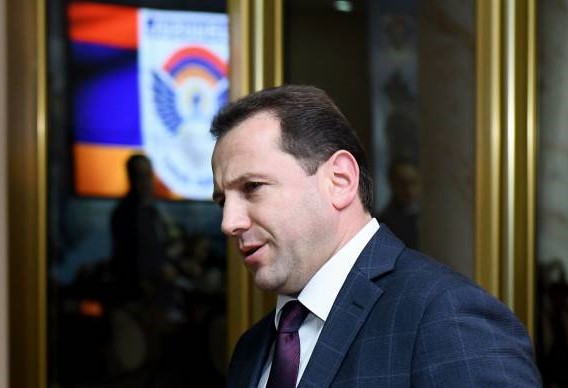 La détention de Davit Tonoyan, l’ex-ministre arménien de la Défense prolongée de deux mois