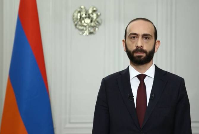 Ararat Mirzoyan arrive à Paris