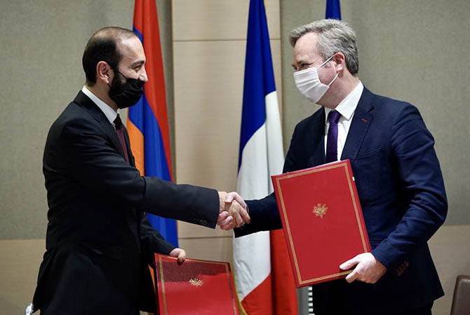 Ararat Mirzoyan et Jean-Baptiste Lemoyne signent la « feuille de route de la coopération économique franco-arménienne »