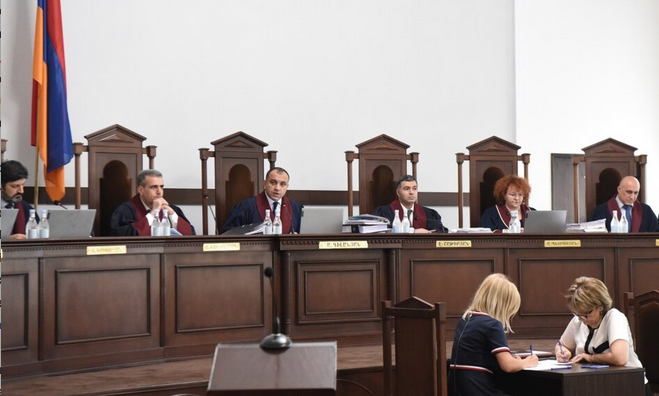 La Cour constitutionnelle d’Arménie juge illégale l’arrestation en juin de trois élus de l’opposition