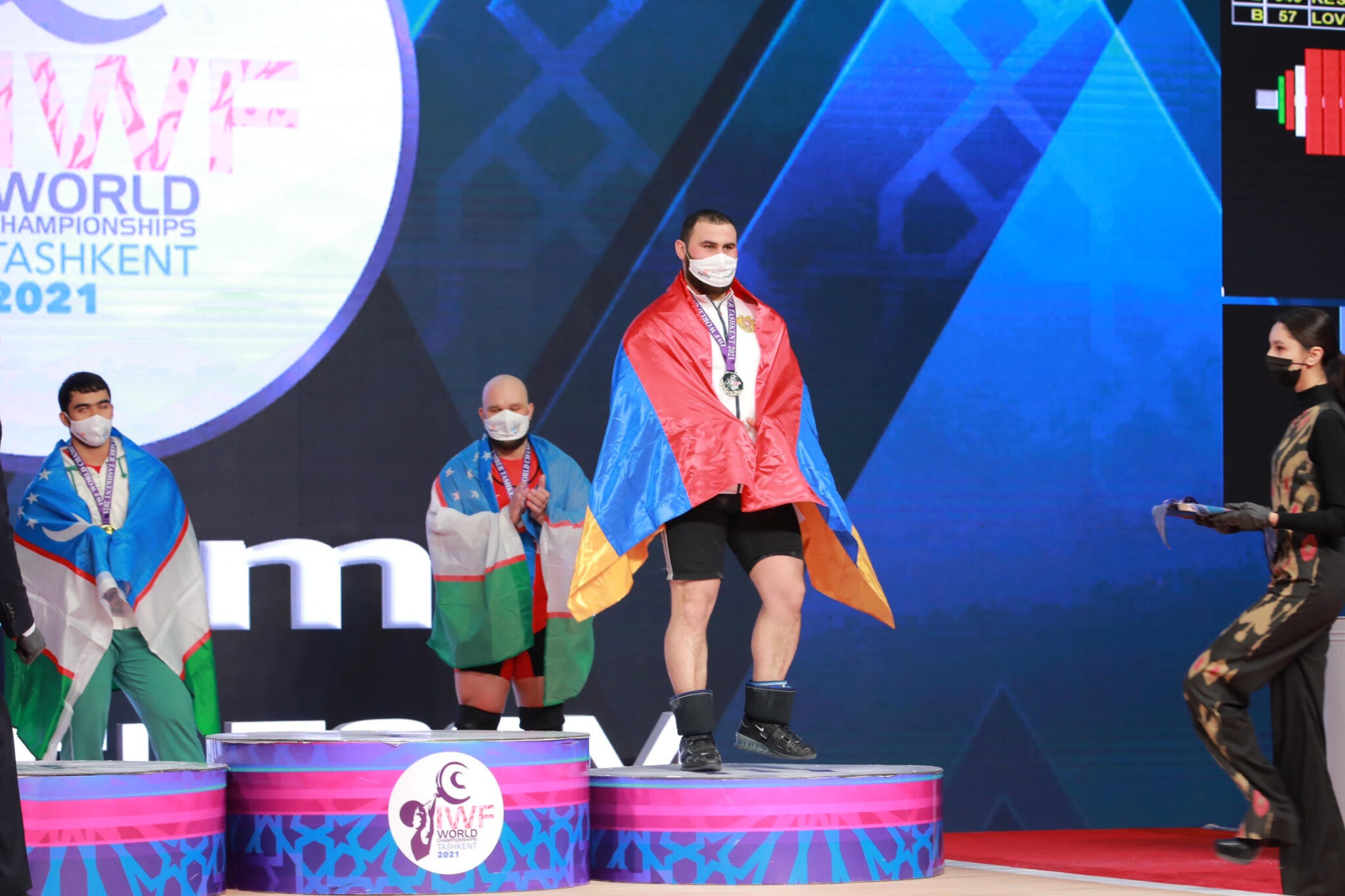 Simon Martirosyan (Arménie) sur le podium des championnats du monde d’haltérophilie à Tachkent