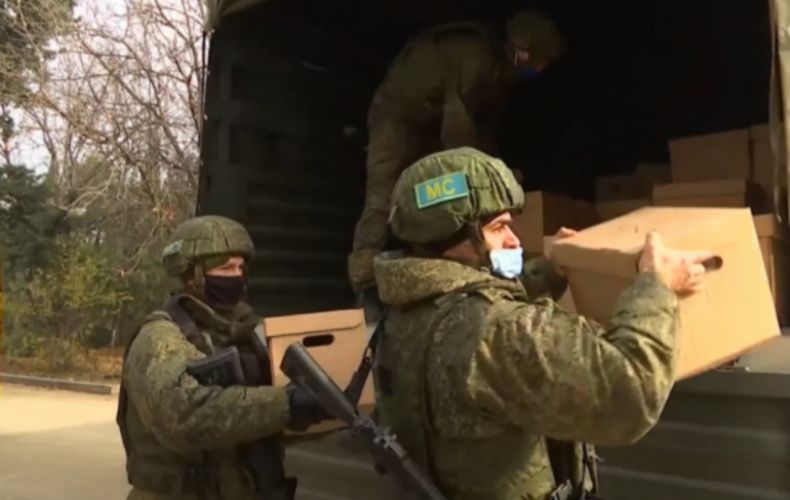 Les forces russes chargées de la paix en Artsakh ont distribué près d’un millier de cadeaux aux enfants en Artsakh