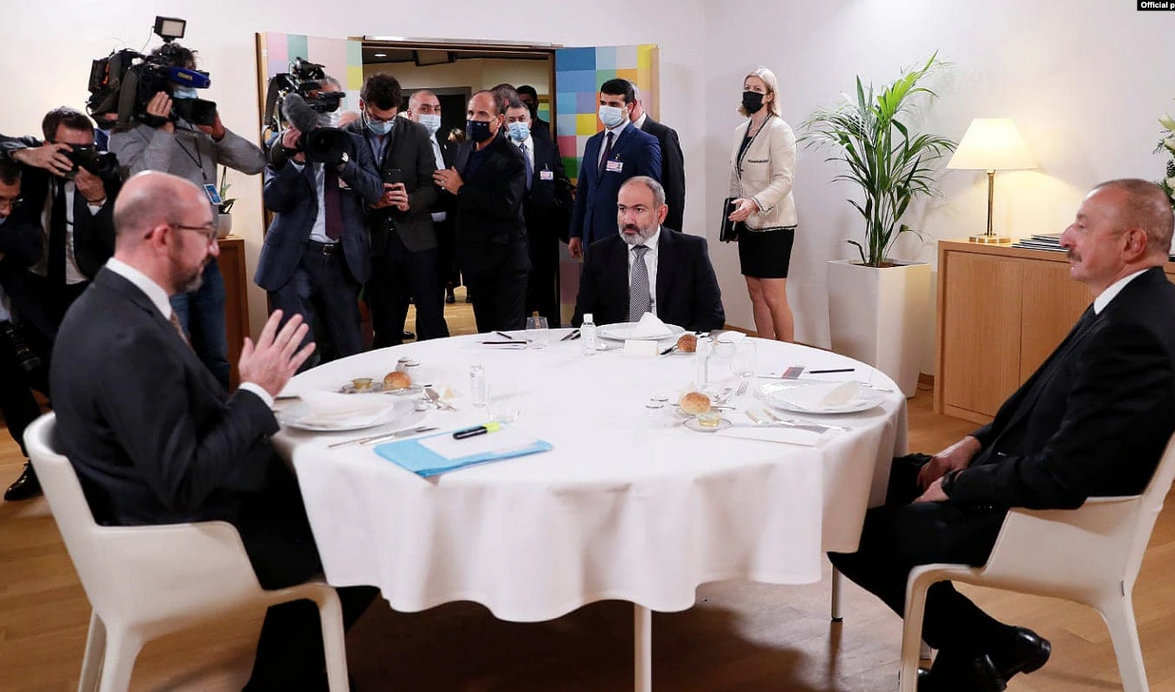 Pachinian espère un accord « de compromis » avec Aliev
