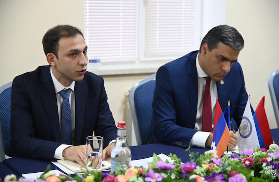Les observateurs des droits de l’homme de l’Arménie et de l’Artsakh s’inquiètent des déclarations de Pachinian