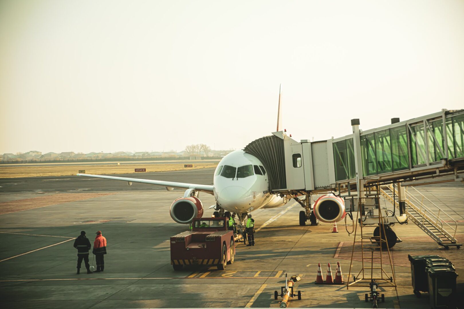 Une employée nettoyant l’avion Krasnoyarsk-Erévan tombe le 1er janvier sur une liasse de 199 000 roubles qu’elle transmet aux autorités de l’aéroport Zvartnots d’Erévan