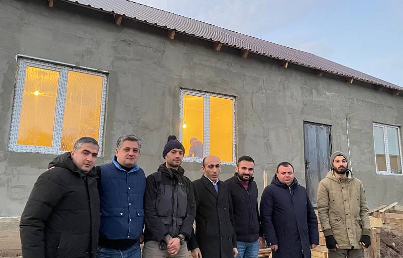 La première maison du programme « 100 maisons en Artsakh » au village de Dahrav a été remise aux habitants