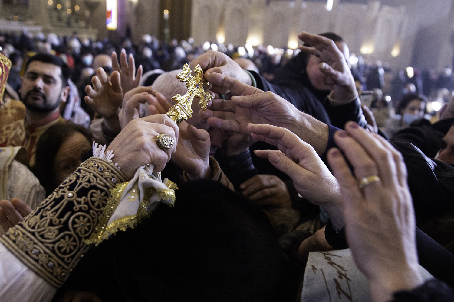 Sainte Liturgie Pontificale dans l&rsquo;église mère de Saint Grégoire l&rsquo;Illuminateur à Erevan