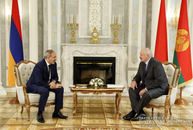 Nikol Pachinian et Alexandre Loukachenko se sont entretenus sur le déploiement de la force de maintien de la paix de l&rsquo;OTSC au Kazakhstan