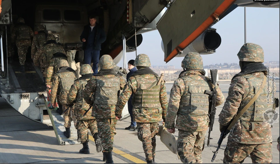 Pachinian a envoyé cent soldats arméniens au Kazakhstan