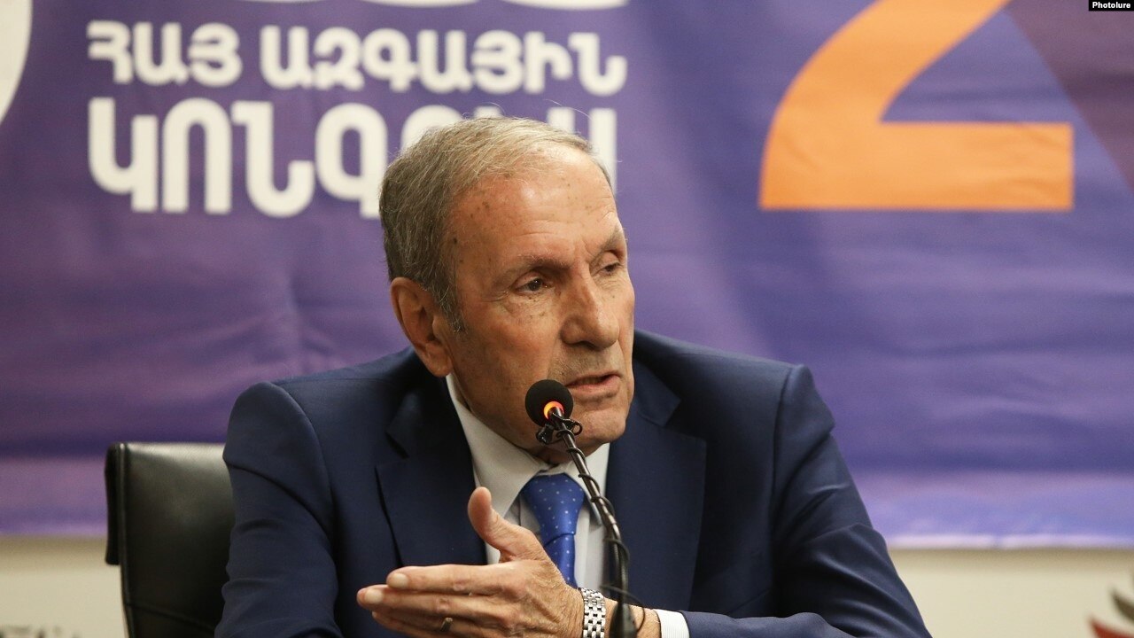 Levon Ter Petrossian critique durement Nikol Pachinian