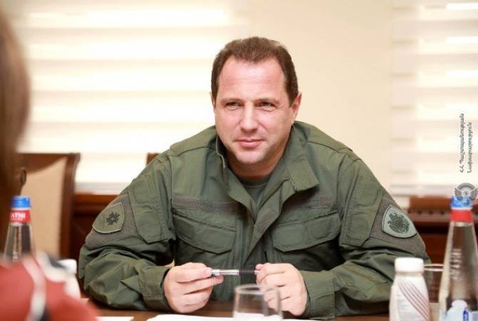 L’ancien ministre de la Défense, David Tonoyan restera en détention