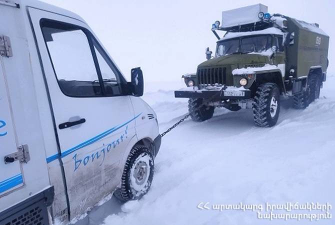 Les sauveteurs en Arménie ont secouru 19 véhicules bloqués dans la neige