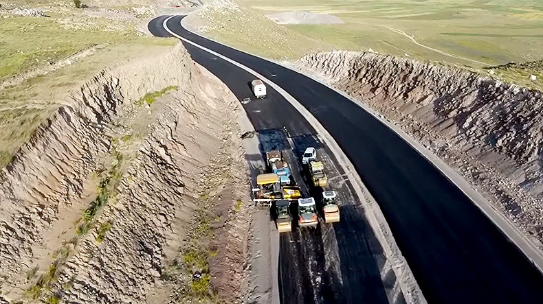 Vardan Voskanyan : La construction de l&rsquo;autoroute Nord-Sud doit rester une priorité