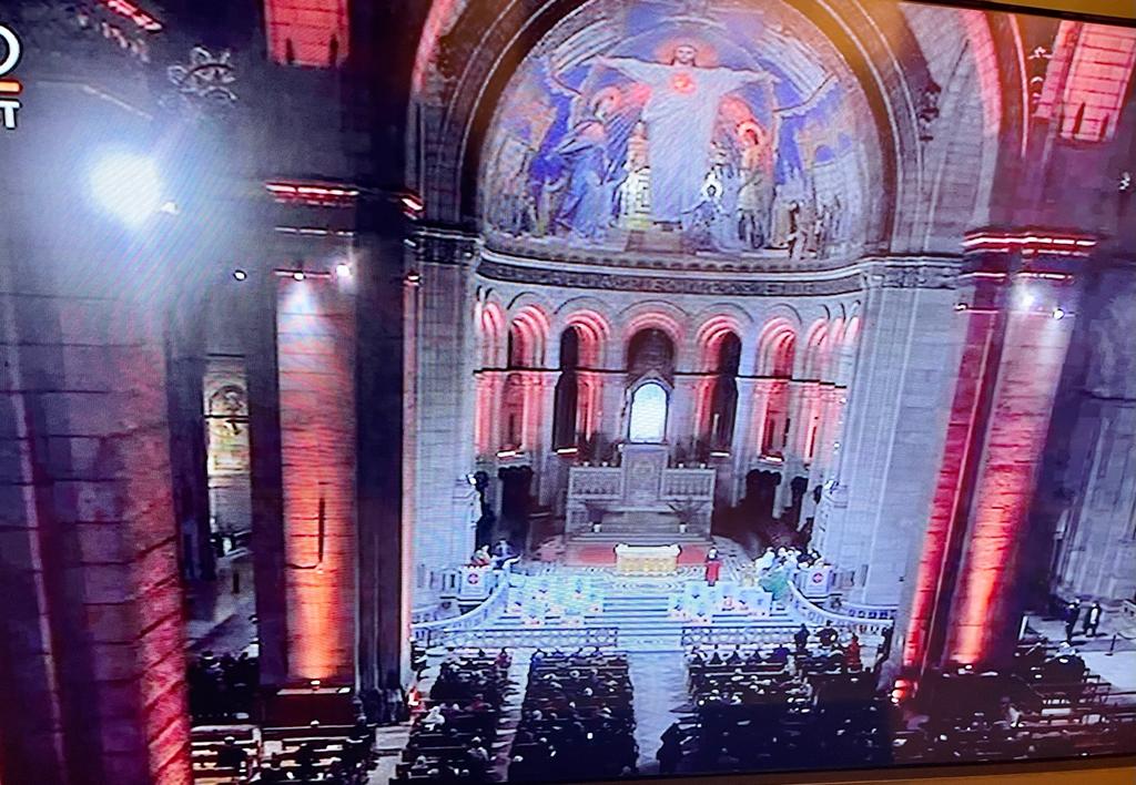 Soeur Haguinta Muradian à la Basilique du Sacré Coeur