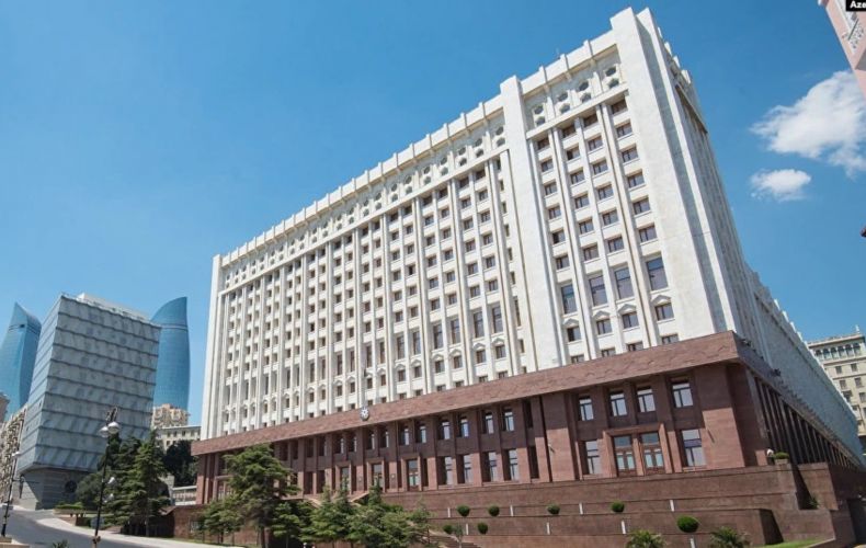 Les vétérans Azéris de la guerre de 44 jours manifestent leur colère près de la résidence d&rsquo;Aliev