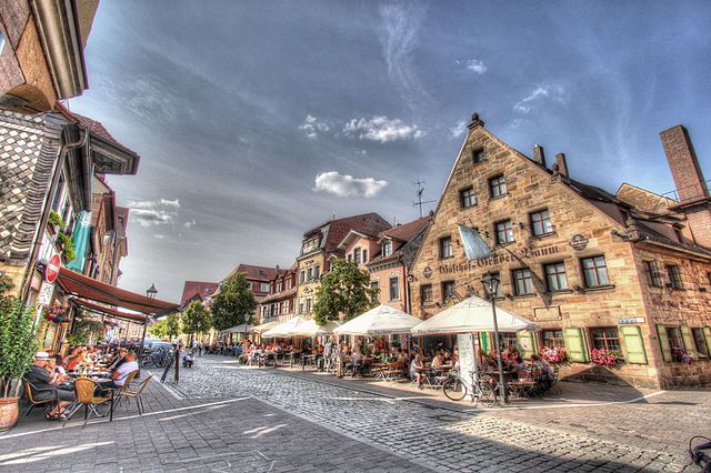 Un chauffeur de camion ivre percute des dizaines de voitures